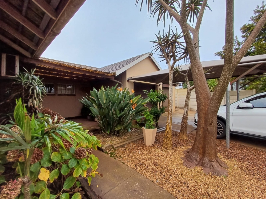 4 Bedroom Property for Sale in Vredenburg Western Cape